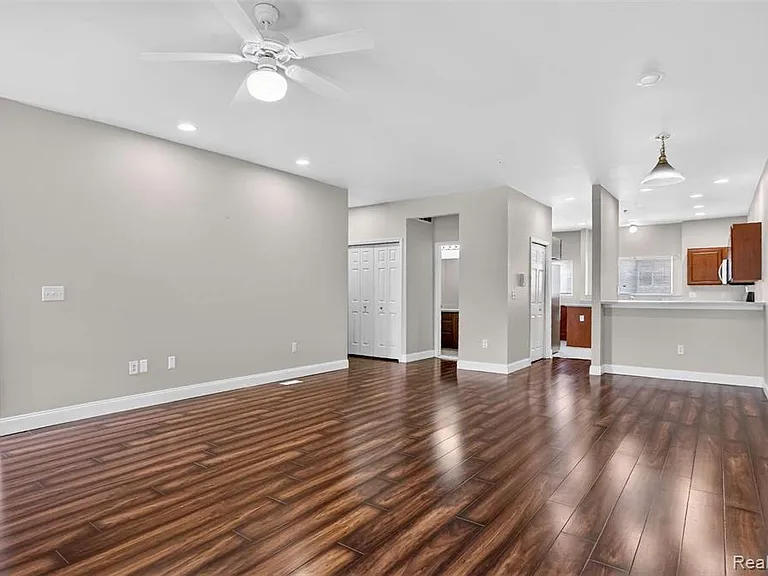 22680 Goddard Rd — Photo 13