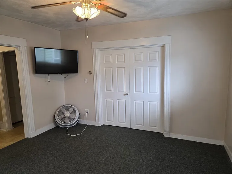 21 Olney St #1 — Photo 13