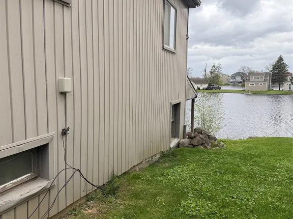 208 Brittain Dr, Lake Orion, MI 48362