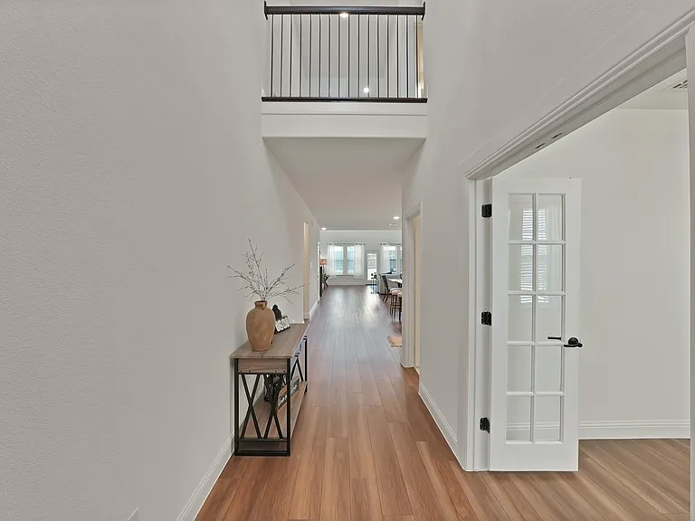 2701 Classical Dr — Photo 3