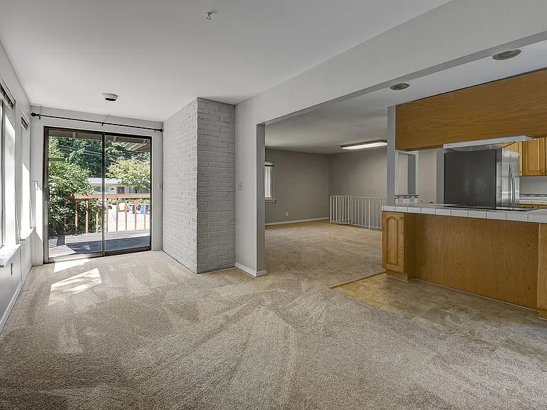 10035 NE 28th Pl — Photo 9