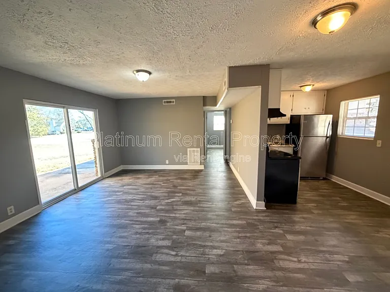 1502 Waverly Way #C-2 — Photo 5