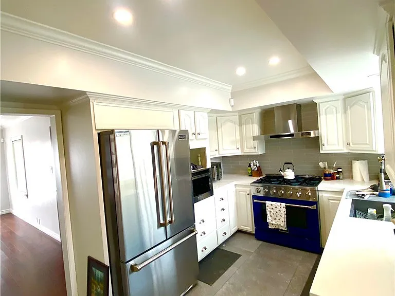 502 E Bonita Ave — Photo 21