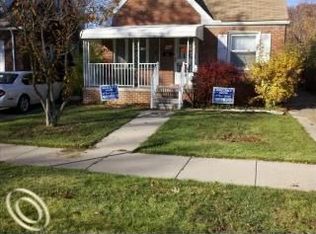 832 Moran Ave, Lincoln Park, MI 48146