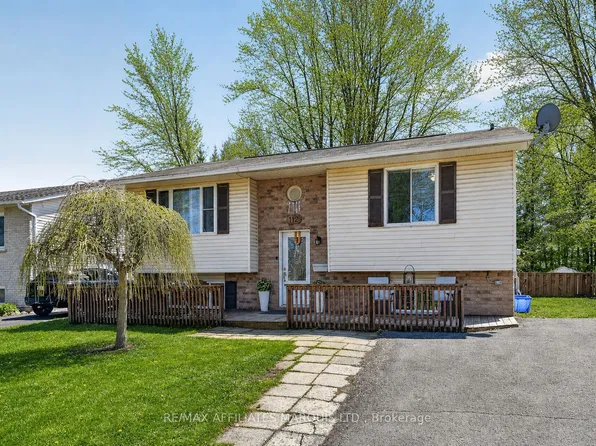 112 Glen Oaks Ct, Cornwall, ON K6H 7E6