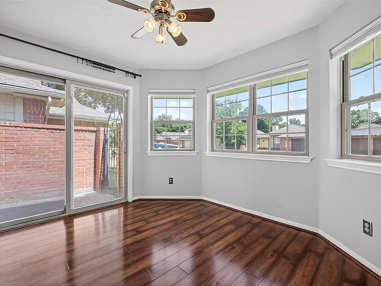 16174 Golden Sands Dr — Photo 14