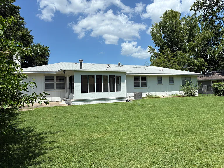 2162 E Washita St — Photo 24