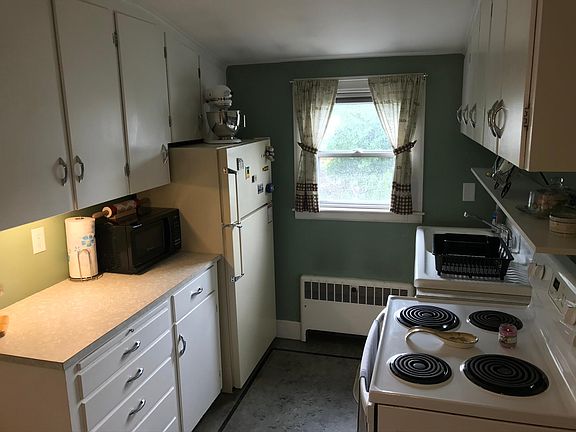 5th image of 59 Deer St #B