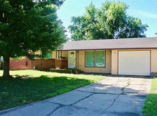 117 E 7th Ave, Buhler, KS 67522