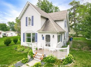 206 E Main St, La Crosse, IN 46348