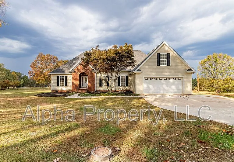 97 Smith Rd — Photo 1