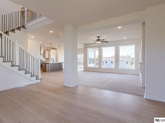 3rd image of 4915 Helwig Ave