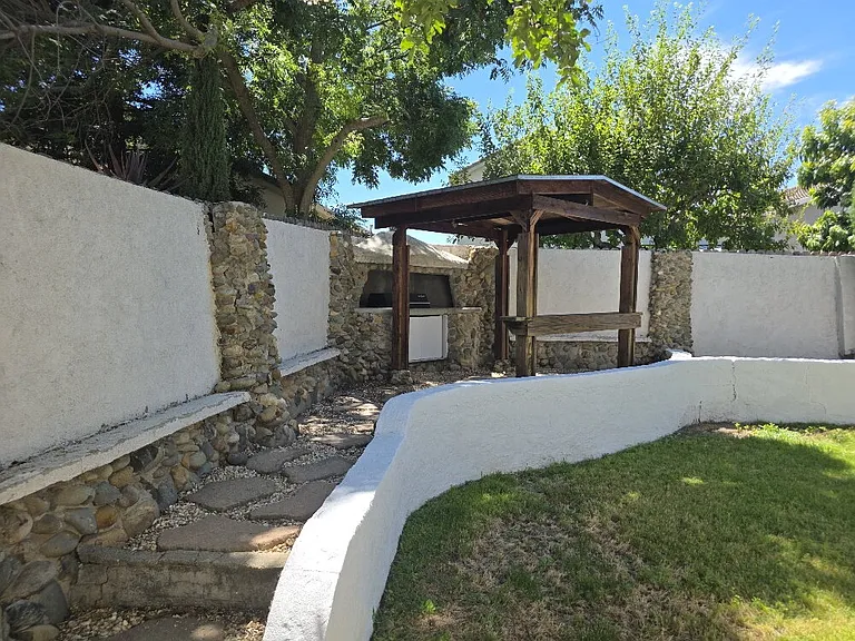 249 Oxburough Dr — Photo 6
