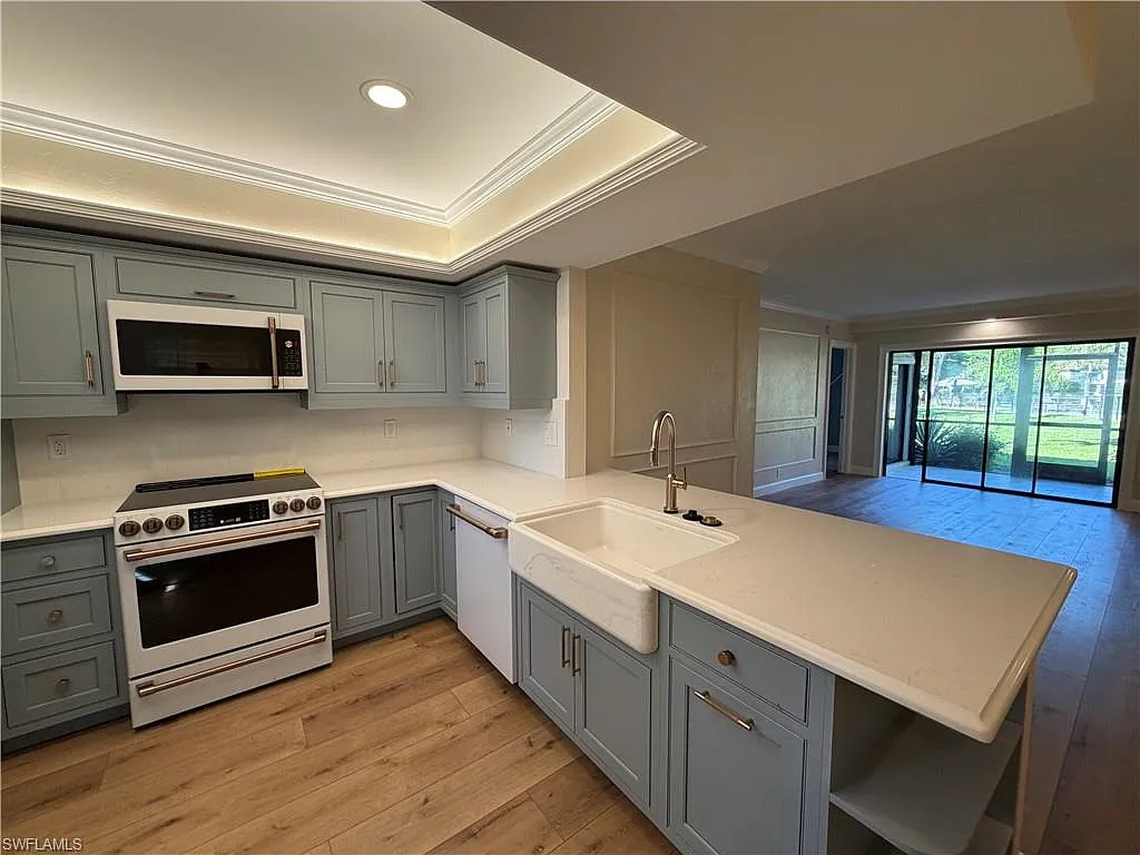 2 bed, 2.0 bath, 1132 sqft, $3,200 — Photo 1