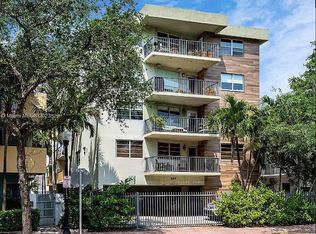 220 Washington Ave #4, Miami Beach, FL 33139