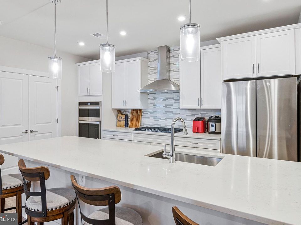 1st image of 102 St Ives Pl Unit 308