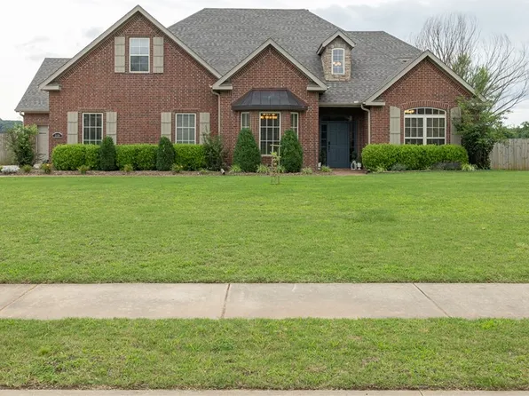 2439 Brookwater Ln, Fayetteville, AR 72703
