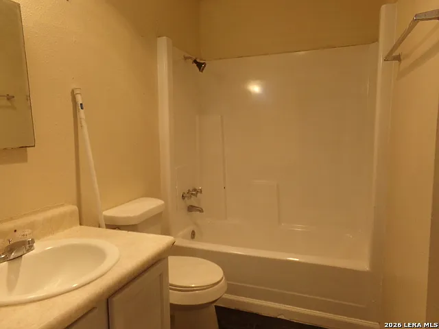 5819 Castle Lk — Photo 9