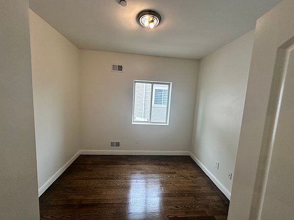 4th image of 52 John St #1