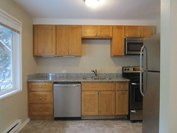 5th image of 3221 Tarabochia St APT 7