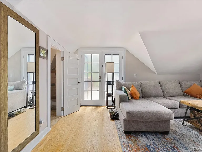 1130 N Lafayette St #5 — Photo 5