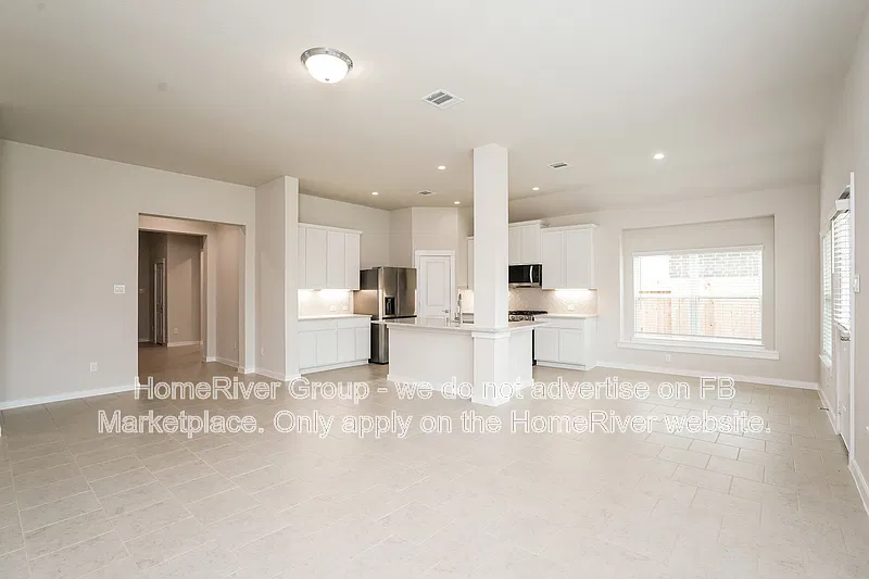 3 bed, 2.0 bath, 1603 sqft, $2,045 — Photo 4