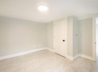 67 Ocean Blvd, Hampton, NH 03842