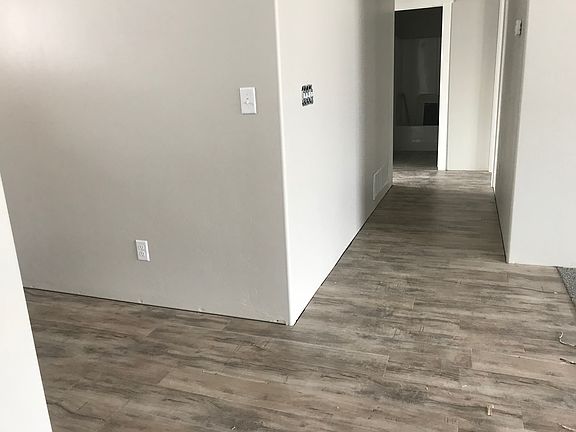 3rd image of 2966 Golden Rod Dr