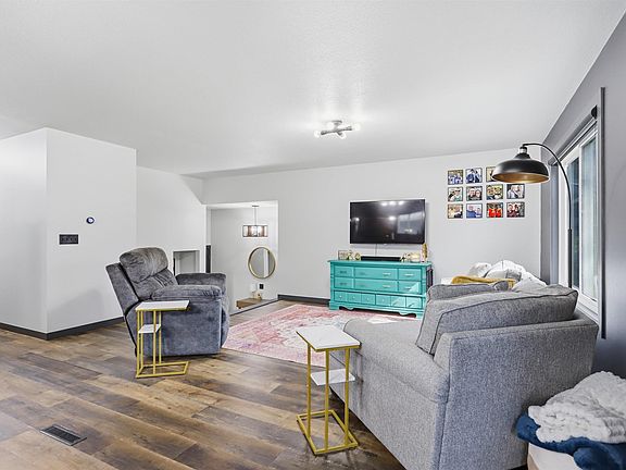 5th image of 405-407 E 57th St
