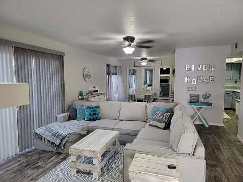 1800 Clubhouse Dr #111