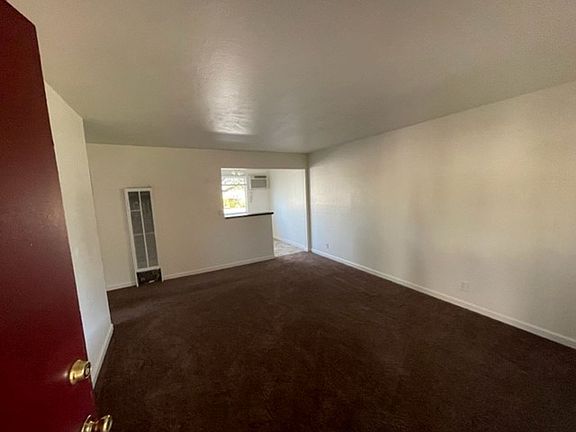 3rd image of 500 Sunrise Ave APT 8
