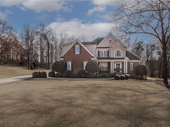 27 Firelight Ln, Easley, SC 29642