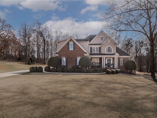 27 Firelight Ln, Easley, SC 29642