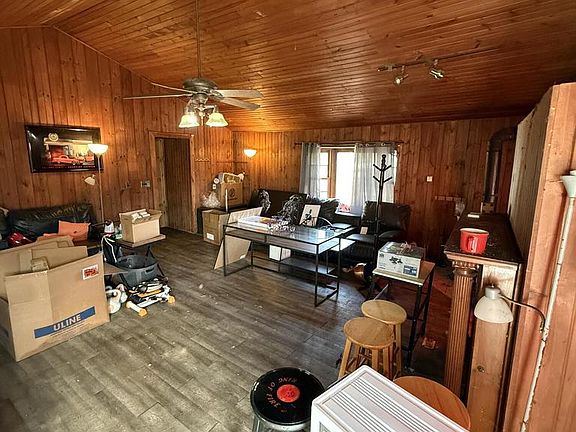 3rd image of 143 Waukesha ROAD