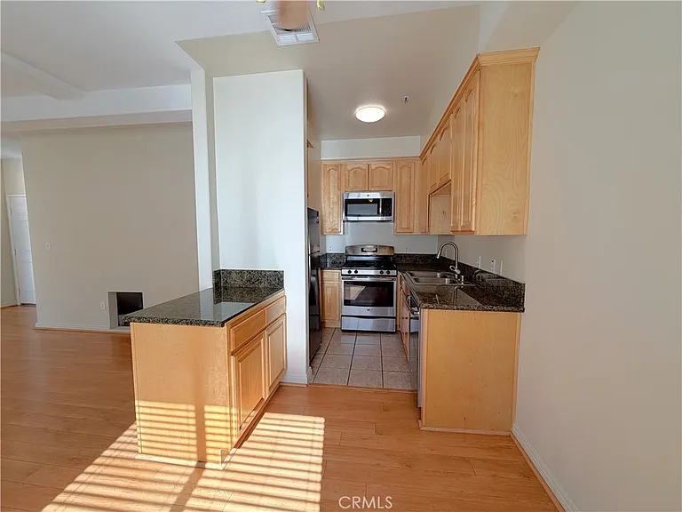 2440 Purdue Ave #103 — Photo 7