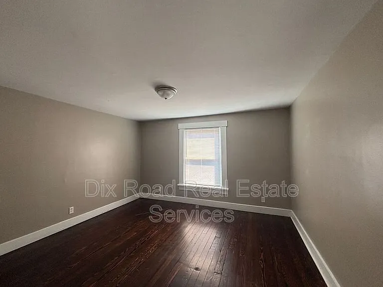 67 S McGee St — Photo 20