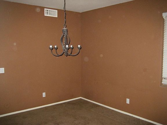 5th image of 364 E Clairidge Dr