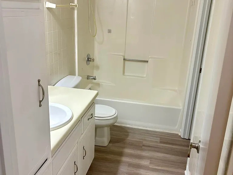 193 Burgess Rd — Photo 9