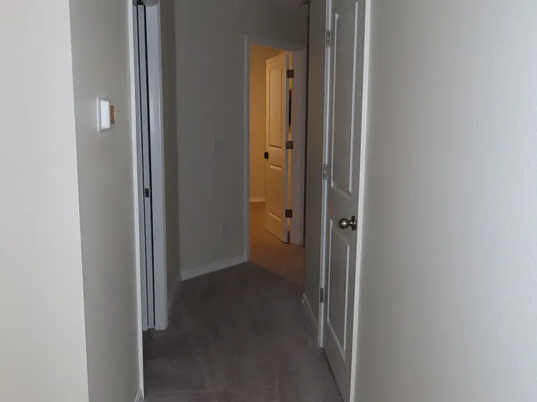1537 Discovery St — Photo 20