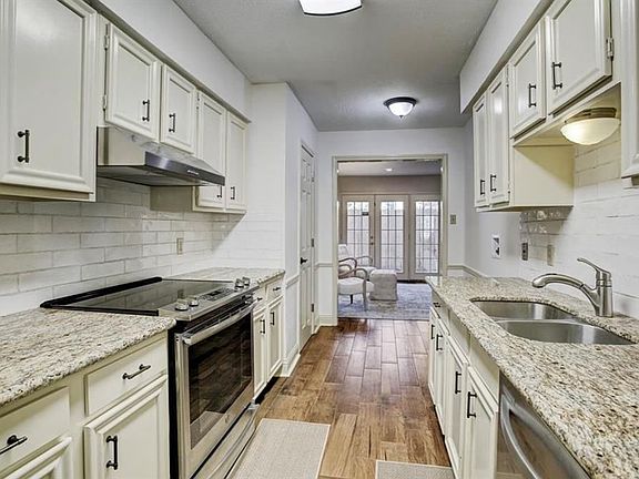 4th image of 13156 Trail Hollow Dr