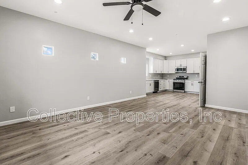 3 bed, 2.5 bath, 1465 sqft, $3,200 — Photo 2