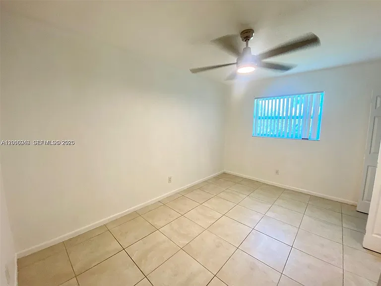 2345 Douglas St — Photo 19