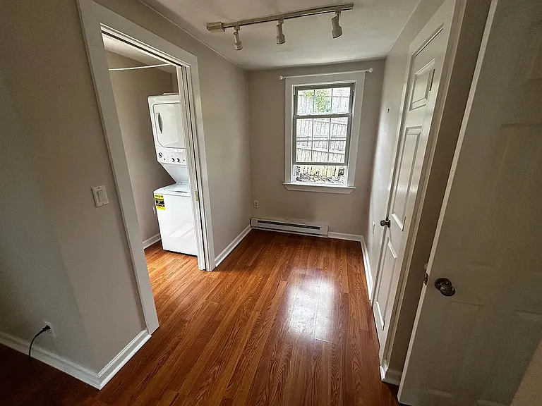 16 Canfield St #B — Photo 5
