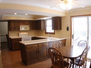 1305 Oakland Hills Ct, Springfield, IL 62704