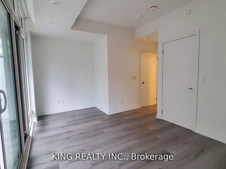 871 Sheppard Ave W #35 — Photo 3