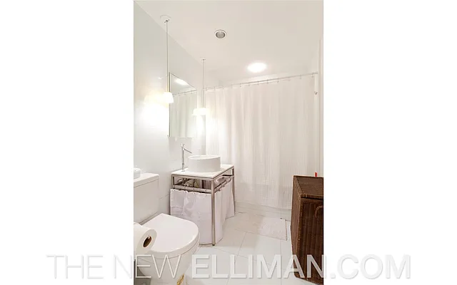 Rented by Douglas Elliman | media 35