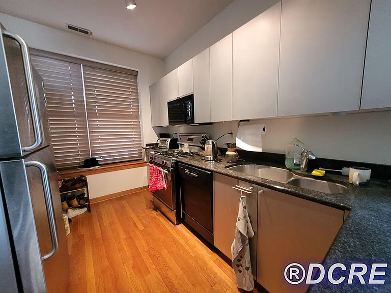 3485 N Clark St #2 — Photo 11