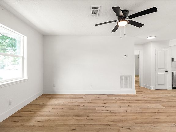 5th image of 3048 Briarwick Ln