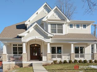 627 S Summit St, Barrington, IL 60010