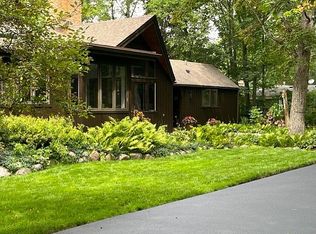 26790 N Longwood Rd, Lake Forest, IL 60045